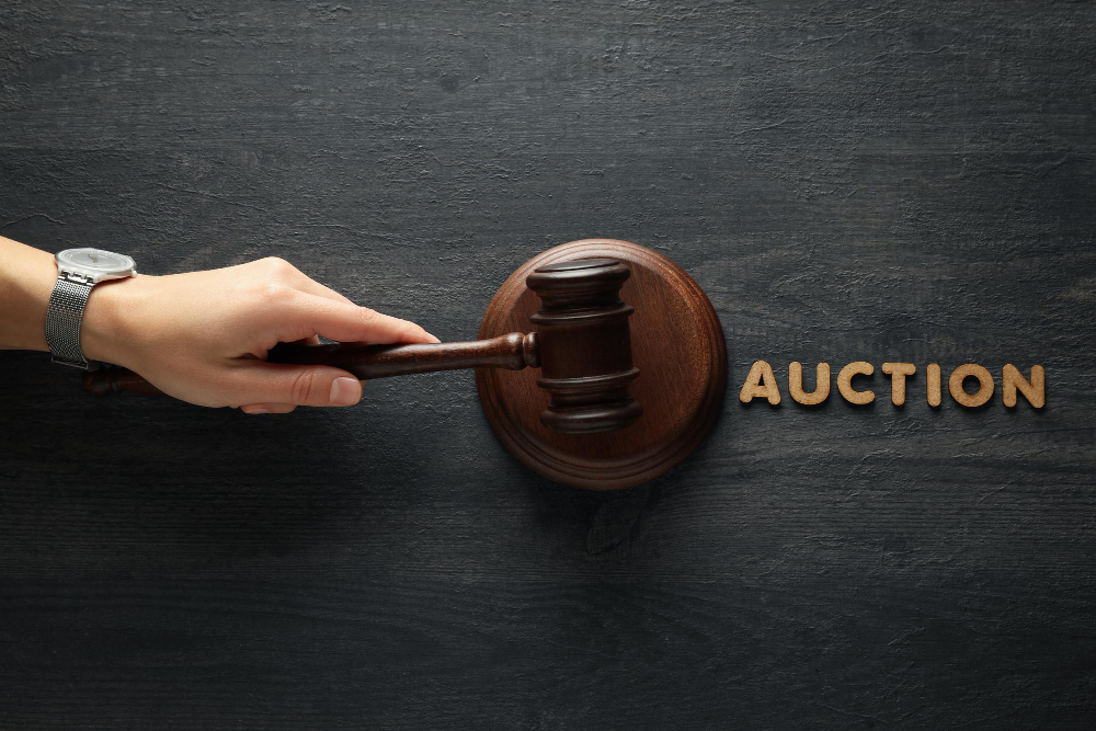 private auction